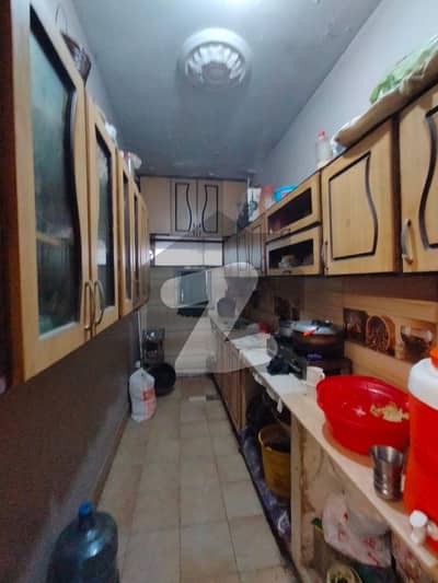 گلشنِ اقبال - بلاک 13 سی گلشنِ اقبال,گلشنِ اقبال ٹاؤن,کراچی میں 2 کمروں کا 4 مرلہ فلیٹ 1.15 کروڑ میں برائے فروخت۔