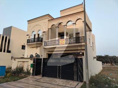 In Bahria Orchard House For sale Sized 1800 Square Feet