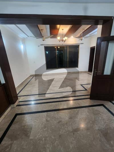 E-11 Out Class 12 Marla Upper Portion For Rent