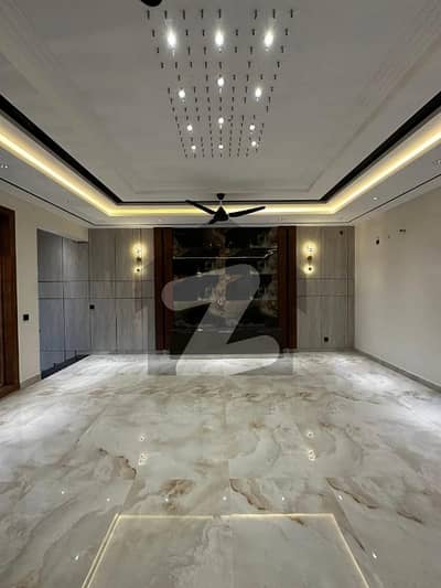 بحریہ ٹاؤن اوورسیز A بحریہ ٹاؤن اوورسیز انکلیو,بحریہ ٹاؤن,لاہور میں 5 کمروں کا 1 کنال مکان 12.75 کروڑ میں برائے فروخت۔ بحریہ ٹاؤن اوورسیز A بحریہ ٹاؤن اوورسیز انکلیو,بحریہ ٹاؤن,لاہور میں 5 کمروں کا 1 کنال مکان 12.75 کروڑ میں برائے فروخت۔