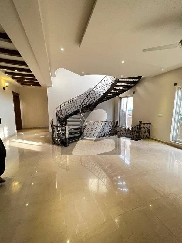 F-7 Beautiful House For Rent, 7 Bedrooms, Rent 12lakh F-7 Beautiful House For Rent, 7 Bedrooms, Rent 12lakh