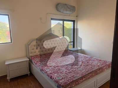 ڈیفینس رایا ڈی ایچ اے ڈیفینس,لاہور میں 4 کمروں کا 10 مرلہ مکان 2.5 لاکھ میں کرایہ پر دستیاب ہے۔