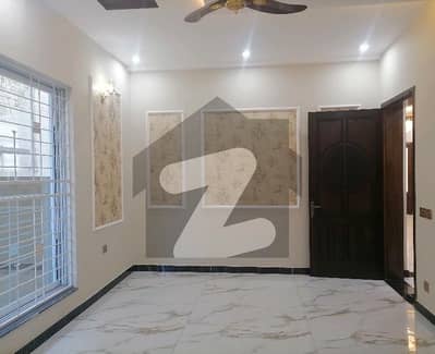 House In Johar Town Sized 10 Marla Is Available House In Johar Town Sized 10 Marla Is Available