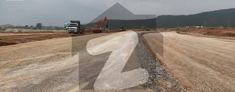 مارگلہ انکلیو اسلام آباد میں 5 مرلہ رہائشی پلاٹ 1.42 کروڑ میں برائے فروخت۔