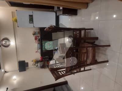 راحت کمرشل ایریا ڈی ایچ اے فیز 6,ڈی ایچ اے ڈیفینس,کراچی میں 2 کمروں کا 4 مرلہ فلیٹ 1.5 کروڑ میں برائے فروخت۔