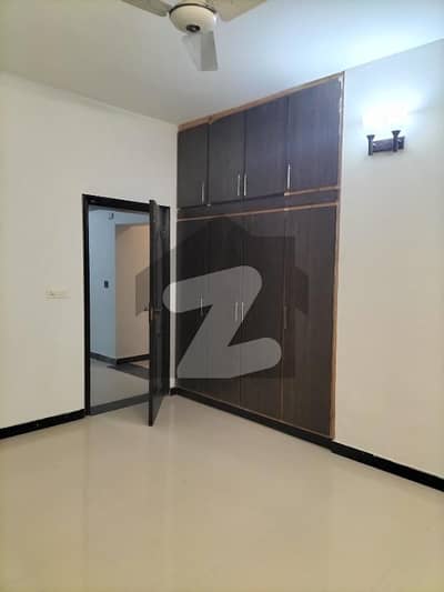 Askari 14,3Bed upper portion available