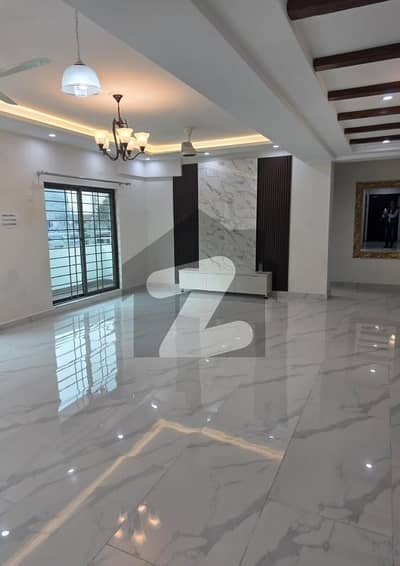 عسکری 11 ۔ سیکٹر بی اپارٹمنٹس عسکری 11,عسکری,لاہور میں 3 کمروں کا 10 مرلہ فلیٹ 3.35 کروڑ میں برائے فروخت۔