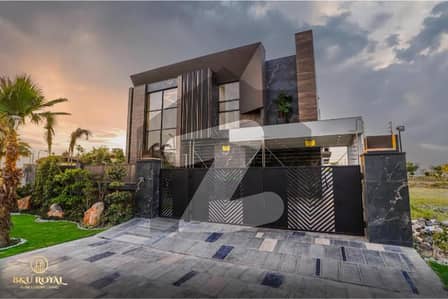 ڈی ایچ اے فیز 5 ڈیفنس (ڈی ایچ اے),لاہور میں 4 کمروں کا 10 مرلہ مکان 4.9 کروڑ میں برائے فروخت۔