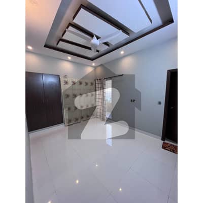 کلفٹن ۔ بلاک 8 کلفٹن,کراچی میں 3 کمروں کا 13 مرلہ فلیٹ 5.5 کروڑ میں برائے فروخت۔