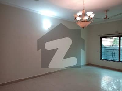 Beautiful House Available For Rent In Askari 10 Sector E Lahore  Near To Park  Near To Market