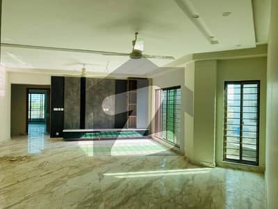 A Flat Of 10 Marla Available For Sale