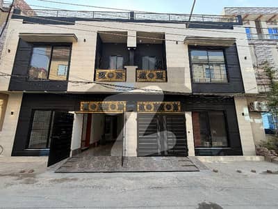 سبزہ زار سکیم لاہور میں 6 کمروں کا 5 مرلہ مکان 3.45 کروڑ میں برائے فروخت۔