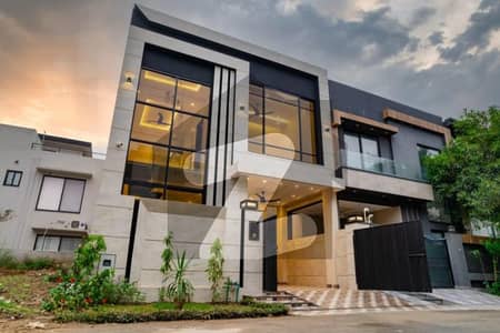 ڈی ایچ اے فیز 6 ڈیفنس (ڈی ایچ اے),لاہور میں 3 کمروں کا 5 مرلہ مکان 2.45 کروڑ میں برائے فروخت۔