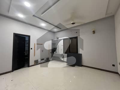 Well Maintained 800 yard 3Bed Drawing Dining Bungalow Portion Available For Rent Near Sunset Club With 2 Indoor Car Parking and Extra Space more details on call