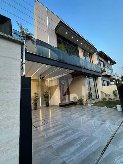 ڈی ایچ اے 11 رہبر سیکٹر 1 - بلاک ڈی ڈی ایچ اے 11 رہبر سیکٹر 1,ڈی ایچ اے 11 رہبر,لاہور میں 5 کمروں کا 10 مرلہ مکان 4.35 کروڑ میں برائے فروخت۔