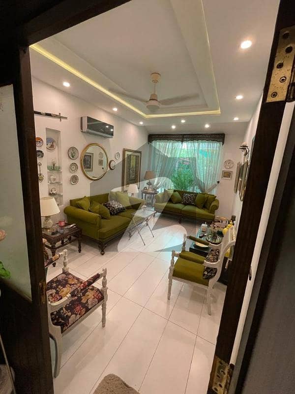 کینٹ لاہور میں 4 کمروں کا 12 مرلہ مکان 6.75 کروڑ میں برائے فروخت۔ کینٹ لاہور میں 4 کمروں کا 12 مرلہ مکان 6.75 کروڑ میں برائے فروخت۔