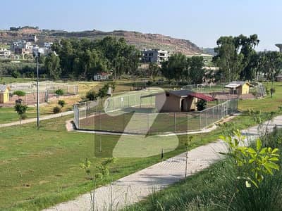 B3 1 Kanal Plot Available For Sale