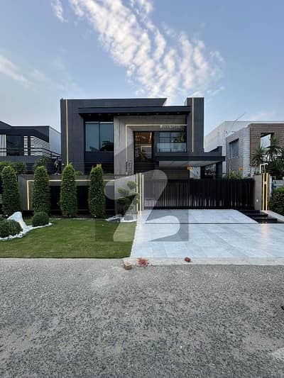 1 Kanal 100% Orignal Pick Luxury House For Rent Near Park Hot Location