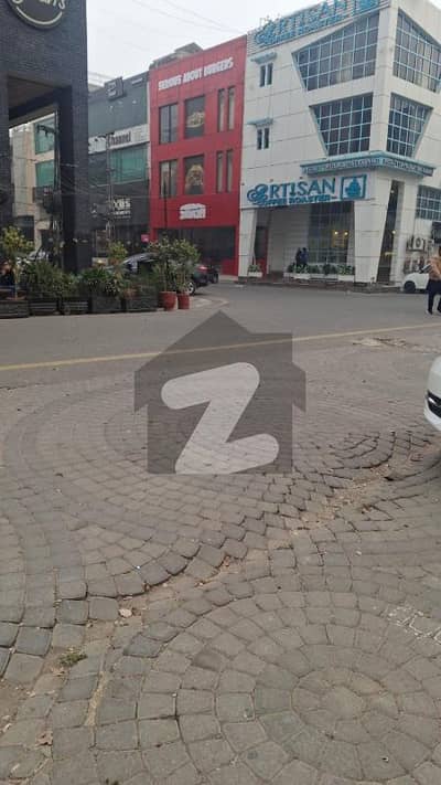 ڈی ایچ اے فیز 2 - بلاک ٹی فیز 2,ڈیفنس (ڈی ایچ اے),لاہور میں 4 مرلہ عمارت 10.5 کروڑ میں برائے فروخت۔