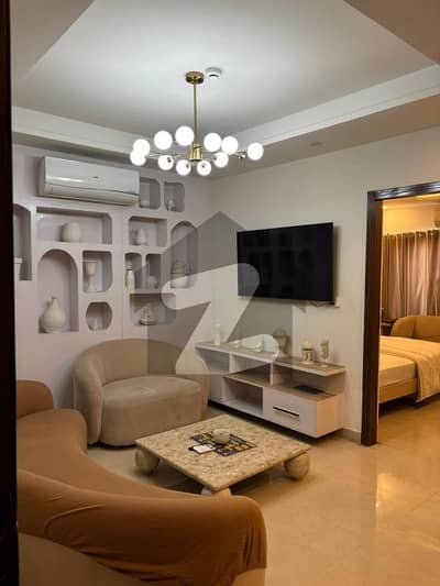 1,2 BED LUXURY FURNISHED FOR RENT IN GULBERG GREEN