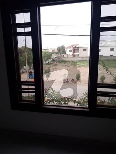 ڈی ایچ اے فیز 6 ڈی ایچ اے ڈیفینس,کراچی میں 4 کمروں کا 10 مرلہ مکان 7.5 کروڑ میں برائے فروخت۔