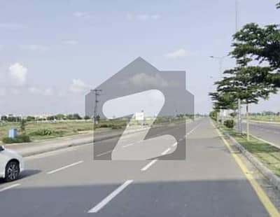 ڈی ایچ اے فیز 8 - بلاک ٹی فیز 8,ڈیفنس (ڈی ایچ اے),لاہور میں 1 کنال رہائشی پلاٹ 4.0 کروڑ میں برائے فروخت۔