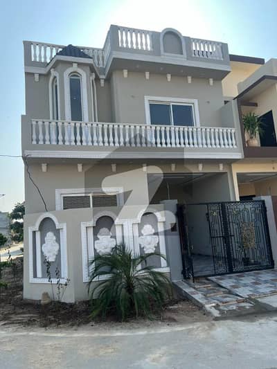 الحفیظ گارڈن - فیز 5 الحفیظ گارڈن,جی ٹی روڈ,لاہور میں 3 کمروں کا 5 مرلہ مکان 2.49 کروڑ میں برائے فروخت۔