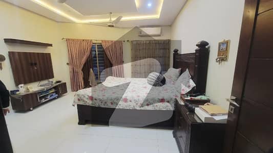 ایچ بی ایف سی ہاؤسنگ سوسائٹی لاہور میں 5 کمروں کا 1 کنال مکان 7.5 کروڑ میں برائے فروخت۔