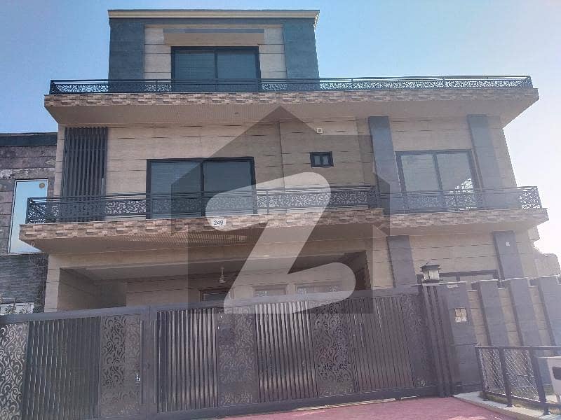 ڈی ۔ 12 اسلام آباد میں 6 کمروں کا 14 مرلہ مکان 14.0 کروڑ میں برائے فروخت۔ ڈی ۔ 12 اسلام آباد میں 6 کمروں کا 14 مرلہ مکان 14.0 کروڑ میں برائے فروخت۔