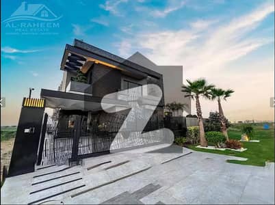 ڈی ایچ اے فیز 8 - بلاک ٹی فیز 8,ڈیفنس (ڈی ایچ اے),لاہور میں 6 کمروں کا 1 کنال مکان 20.0 کروڑ میں برائے فروخت۔