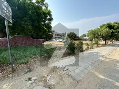 1000 SQUARE YARDS OLD HOUSE MAIN KORANGI ROAD PHASE 1 FOR SALE