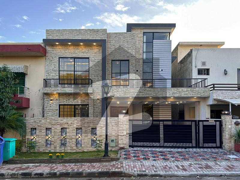 11 Marla Double Unit Designer House 11 Marla Double Unit Designer House