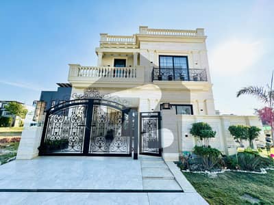 لیک سٹی میڈوز لاہور میں 5 کمروں کا 7 مرلہ مکان 3.35 کروڑ میں برائے فروخت۔