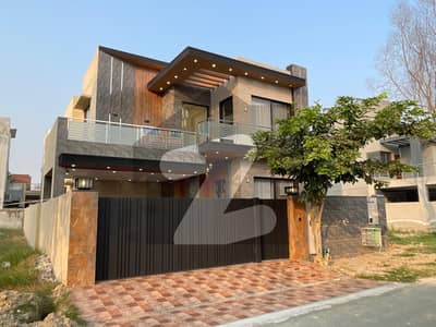 10 Marla Brand New Modern House