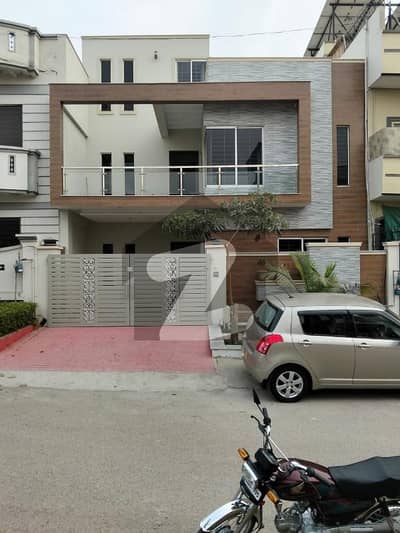 House For Sale In G-13 G-13