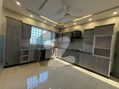 3 Bed Ground Portion For Rent On 1 Kanal