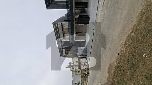 آئی ای پی انجینئرز ٹاؤن لاہور میں 6 کمروں کا 1 کنال مکان 6.5 کروڑ میں برائے فروخت۔