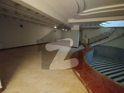 ای ۔ 11 اسلام آباد میں 7 کمروں کا 14 مرلہ مکان 3.9 لاکھ میں کرایہ پر دستیاب ہے۔