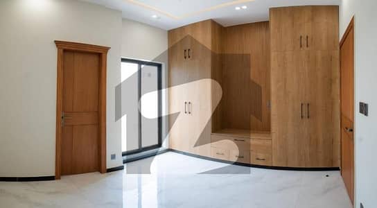 این ایف سی 1 لاہور میں 4 کمروں کا 1 کنال بالائی پورشن 80.0 ہزار میں کرایہ پر دستیاب ہے۔