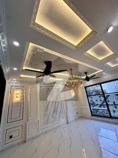 DHA Phase 5 - Block K Upper Portion For rent Sized 20 Marla