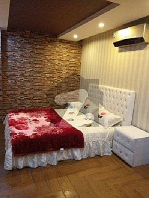 1 BED LIKE BRAND NEW LUXUEY FULLY FURNISHED FLAT FOR RENT IN jasmine BLOCK BAHRIA TOWN LAHORE