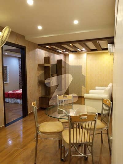 1 BED LIKE BRAND NEW LUXUEY FULLY FURNISHED FLAT FOR RENT IN jasmine BLOCK BAHRIA TOWN LAHORE