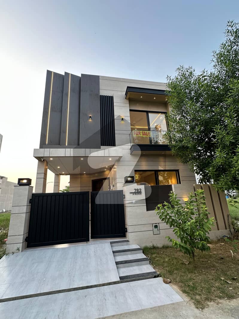 5 MARLA BRAND NEW MODERN HOUSE FOR RENT 5 MARLA BRAND NEW MODERN HOUSE FOR RENT