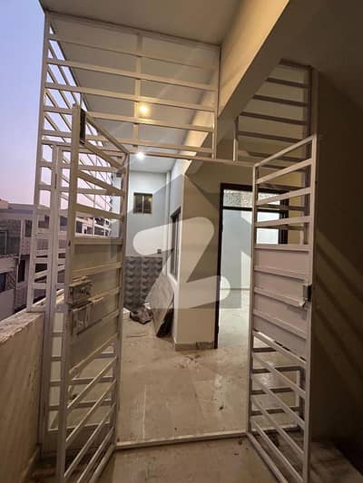 Three Bed Lounge For Sale