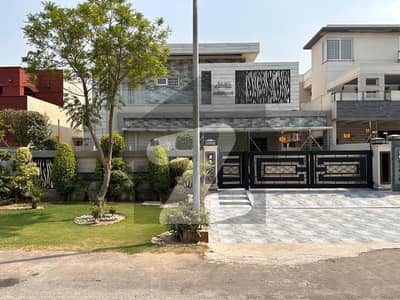 1 Kanal Top Quality Build Luxurious Beautiful Ultra Modern Design Villa Full Furnished For Sale In DHA Lahore Phase 6 Prime Location