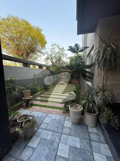 عبداللہ گارڈن فیصل آباد میں 5 کمروں کا 1 کنال مکان 5.5 لاکھ میں کرایہ پر دستیاب ہے۔