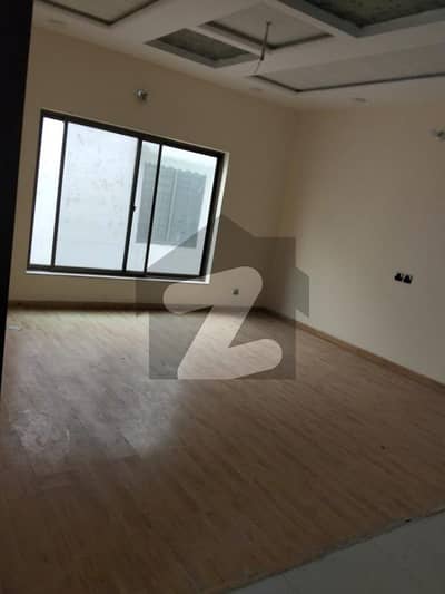 عبداللہ گارڈن فیصل آباد میں 5 کمروں کا 1 کنال مکان 5.5 لاکھ میں کرایہ پر دستیاب ہے۔