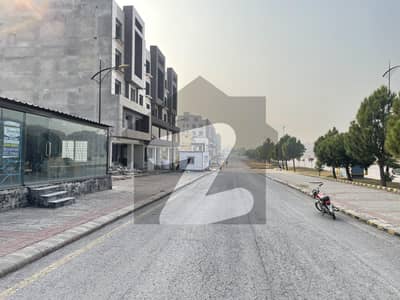 بحریہ انکلیو - سیکٹر جی بحریہ انکلیو,بحریہ ٹاؤن,اسلام آباد میں 8 مرلہ کمرشل پلاٹ 3.75 کروڑ میں برائے فروخت۔