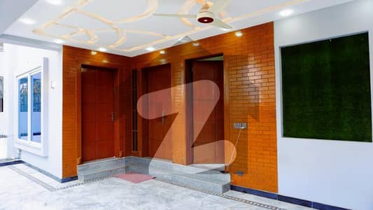 جی ۔ 15 اسلام آباد میں 6 کمروں کا 12 مرلہ مکان 6.0 کروڑ میں برائے فروخت۔