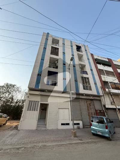 In   Nishat Commercial Area 1250 Square Feet Flat For sale